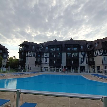 Appart 2 Chambres Piscine Chez Rox - Residence Du Golf Deauville Exteriér fotografie